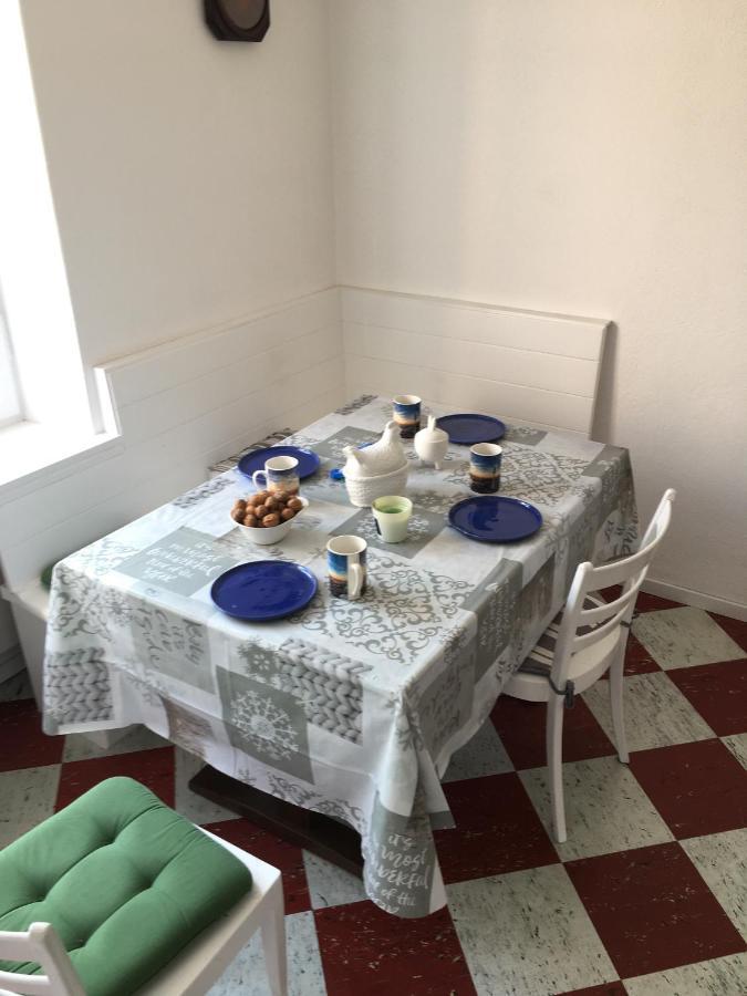 לינה וארוחת בוקר פוסקיאבו Chasa Sassalbo מראה חיצוני תמונה